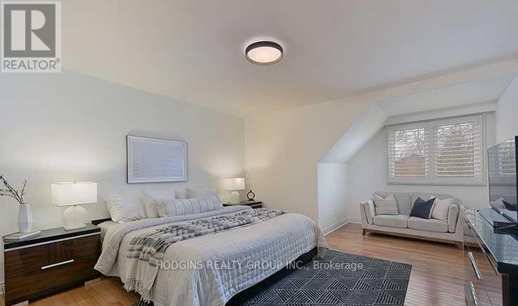 1726 Sherwood Forrest Circle, Mississauga, Ontario  L5K 2H6 - Photo 15 - W12458121