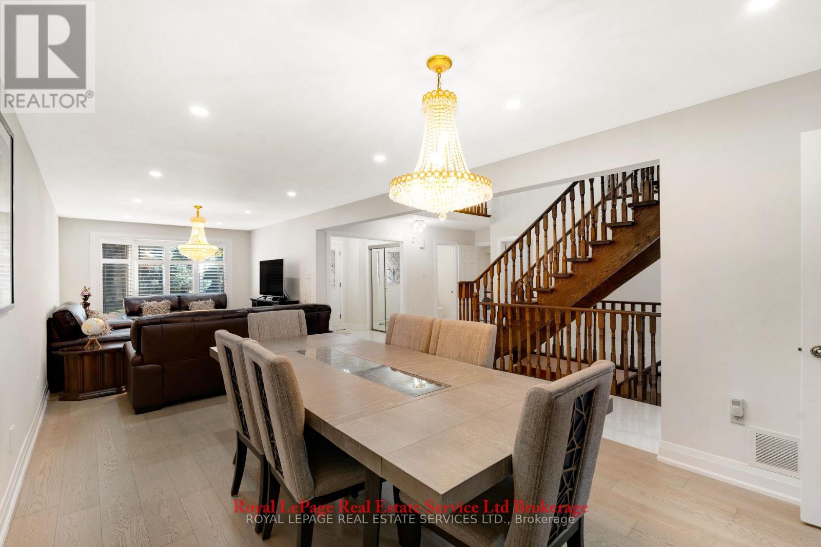 2088 Kempton Park Drive, Mississauga, Ontario  L5M 2Y9 - Photo 11 - W12458128