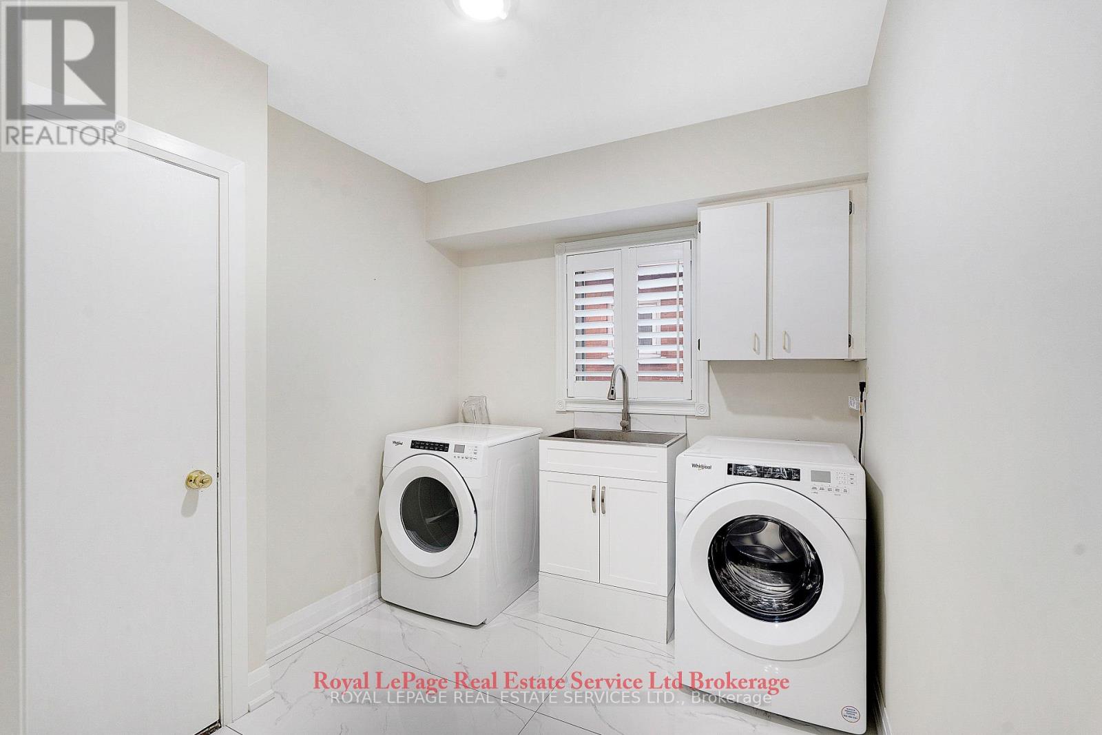 2088 Kempton Park Drive, Mississauga, Ontario  L5M 2Y9 - Photo 22 - W12458128
