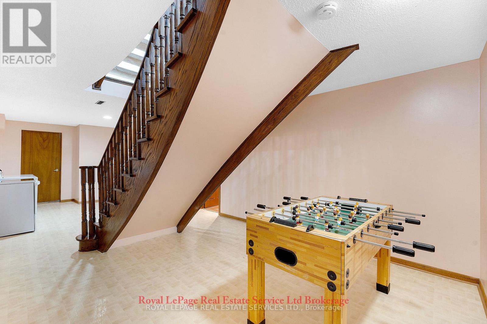 2088 Kempton Park Drive, Mississauga, Ontario  L5M 2Y9 - Photo 23 - W12458128