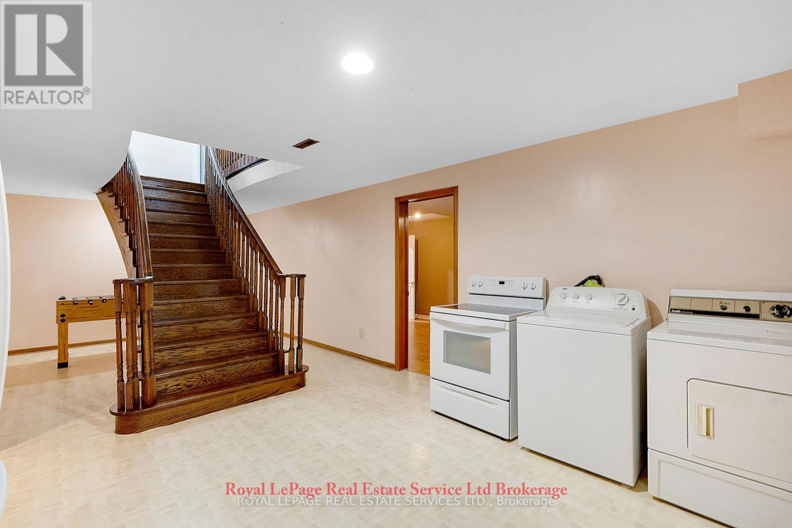 2088 Kempton Park Drive, Mississauga, Ontario  L5M 2Y9 - Photo 24 - W12458128