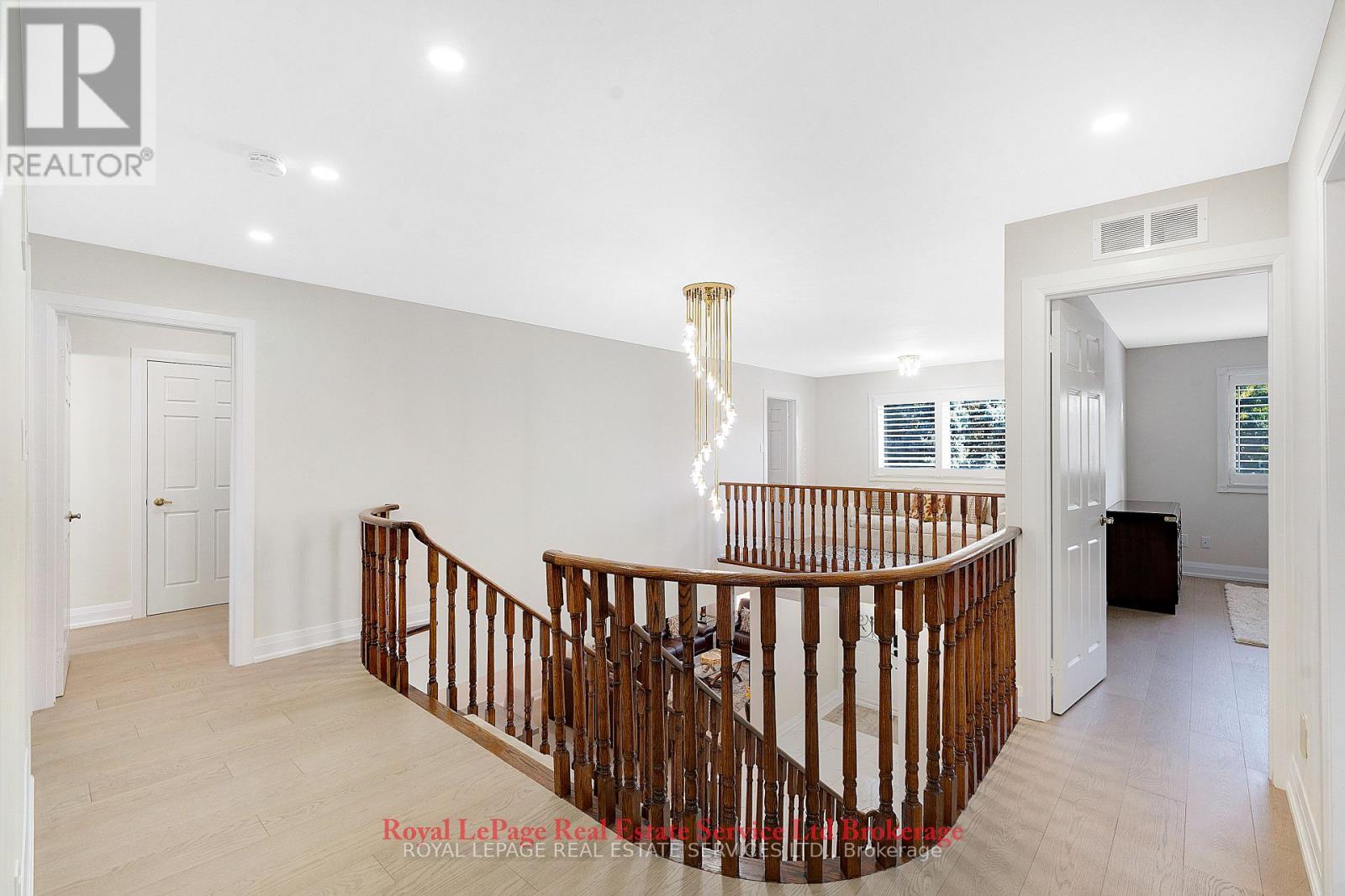 2088 Kempton Park Drive, Mississauga, Ontario  L5M 2Y9 - Photo 31 - W12458128