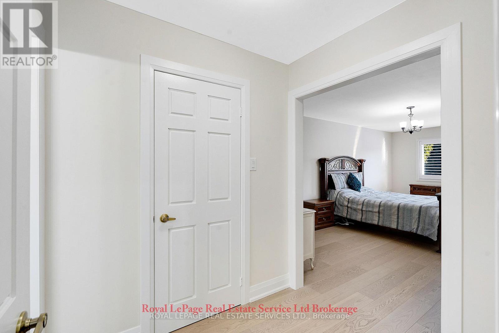 2088 Kempton Park Drive, Mississauga, Ontario  L5M 2Y9 - Photo 34 - W12458128