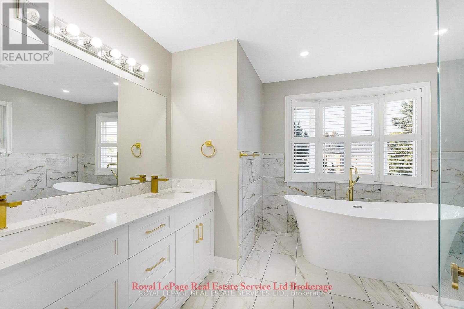 2088 Kempton Park Drive, Mississauga, Ontario  L5M 2Y9 - Photo 39 - W12458128