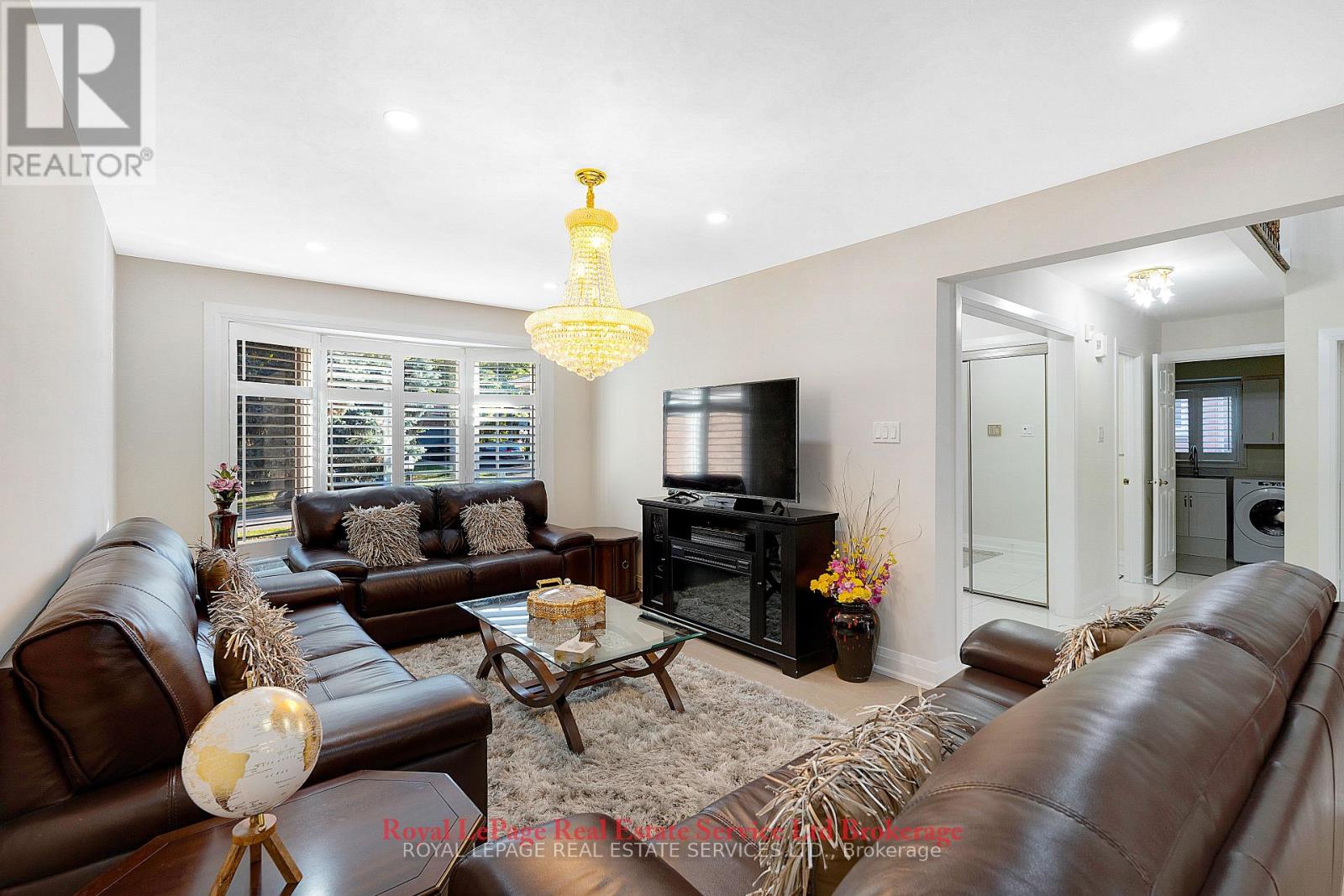 2088 Kempton Park Drive, Mississauga, Ontario  L5M 2Y9 - Photo 9 - W12458128