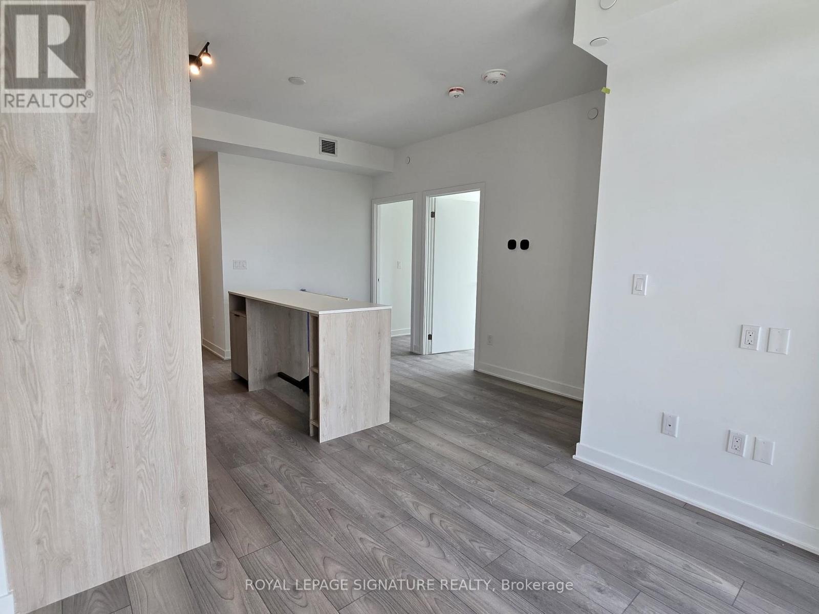 314 - 1007 The Queensway Avenue, Toronto, Ontario  M8Z 0H4 - Photo 3 - W12458134