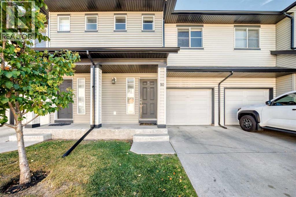 50 Everridge Gardens Sw, Calgary, Alberta  T2Y 0H1 - Photo 2 - A2263565