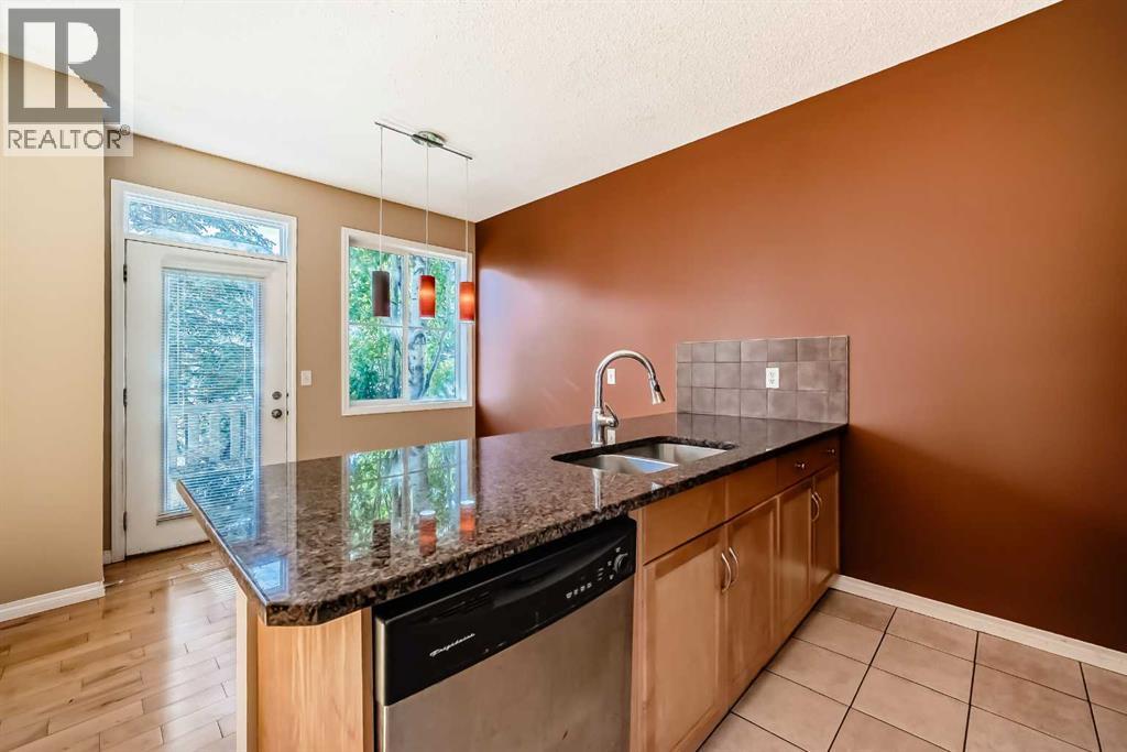 50 Everridge Gardens Sw, Calgary, Alberta  T2Y 0H1 - Photo 8 - A2263565