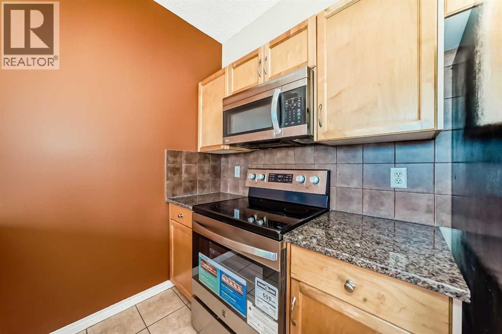 50 Everridge Gardens Sw, Calgary, Alberta  T2Y 0H1 - Photo 9 - A2263565