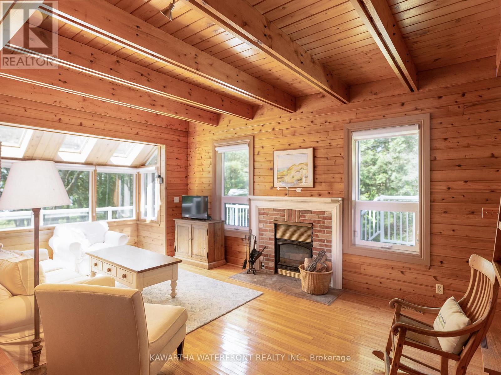 11 Woodworth Drive, Kawartha Lakes, Ontario  K0M 1A0 - Photo 10 - X12458157