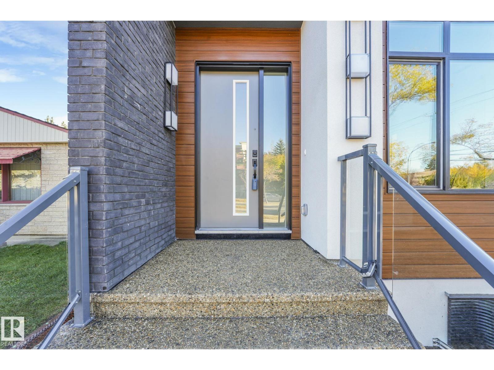 9605 142 St Nw, Edmonton, Alberta  T5N 2M8 - Photo 2 - E4461804