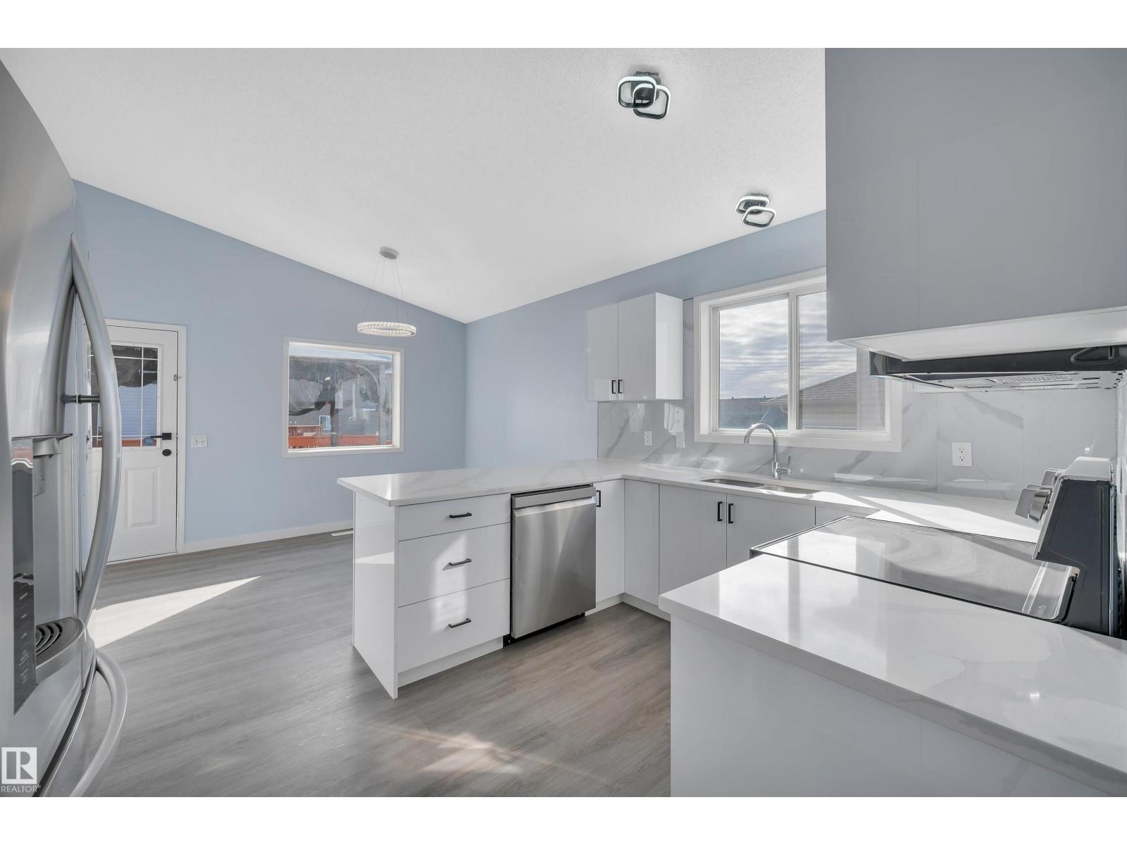 264 Dunvegan Rd Nw, Edmonton, Alberta  T5L 5E5 - Photo 15 - E4461805
