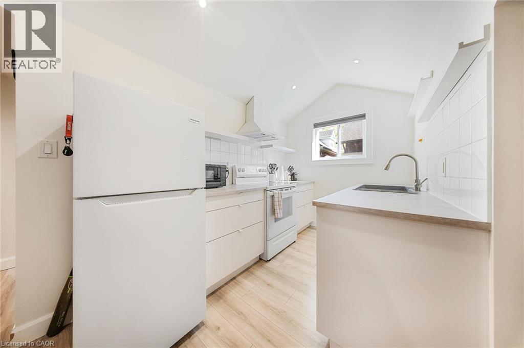60 Heins Avenue, Kitchener, Ontario  N2G 1Z8 - Photo 38 - 40777896
