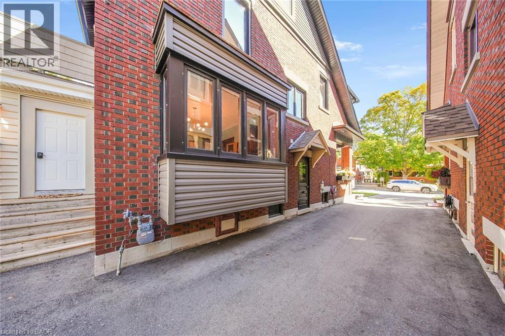 60 Heins Avenue, Kitchener, Ontario  N2G 1Z8 - Photo 5 - 40777896