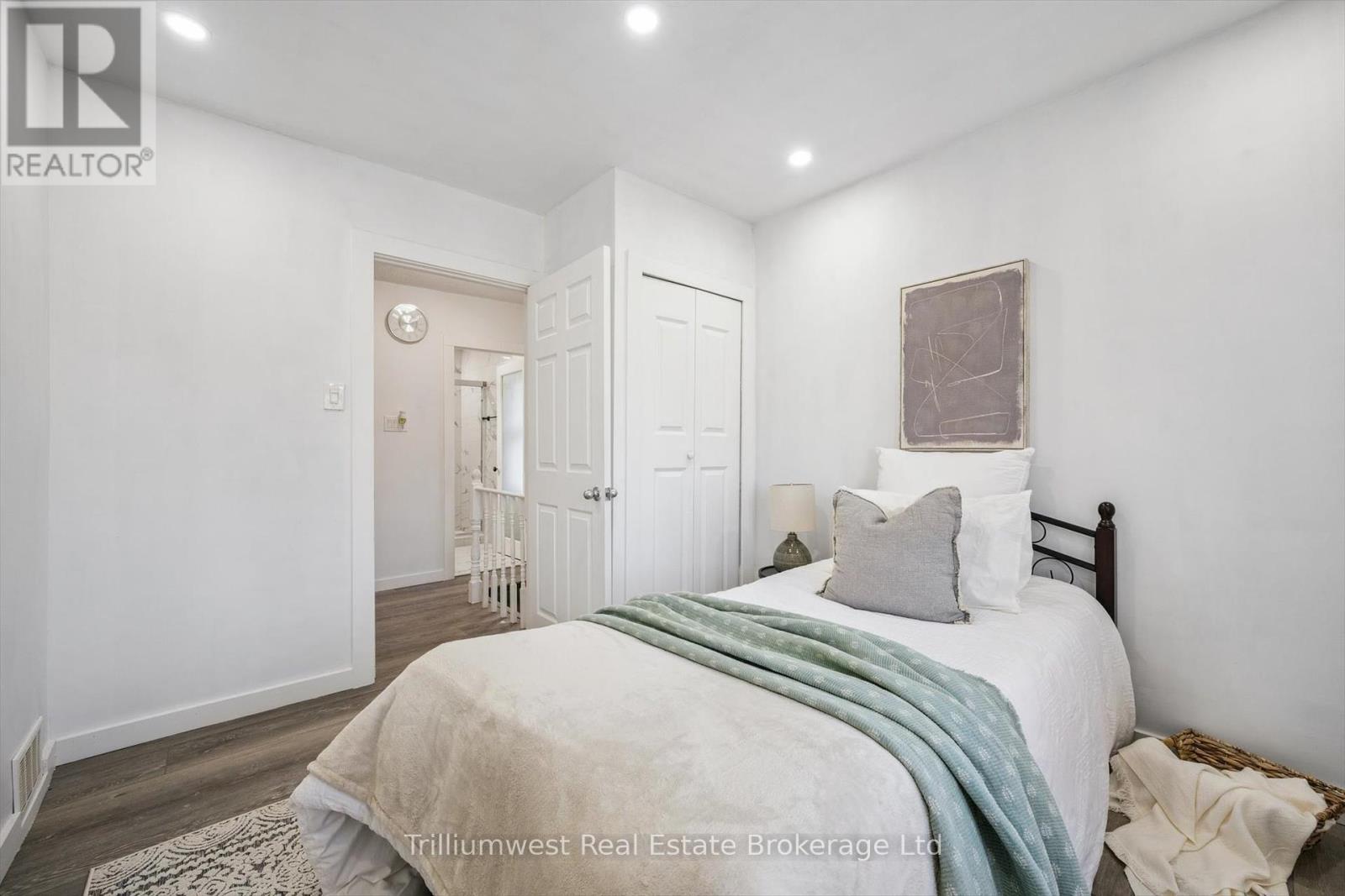 405 Wellington Street N, Kitchener, Ontario  N2H 5L3 - Photo 22 - X12458146