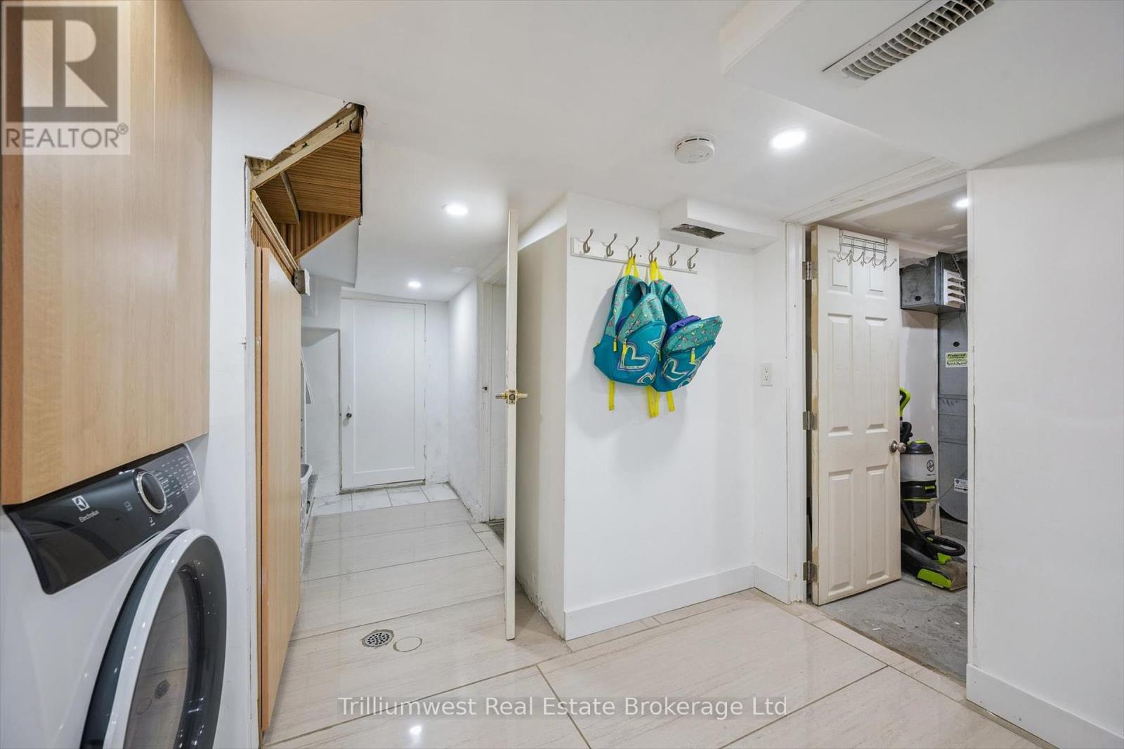 405 Wellington Street N, Kitchener, Ontario  N2H 5L3 - Photo 27 - X12458146