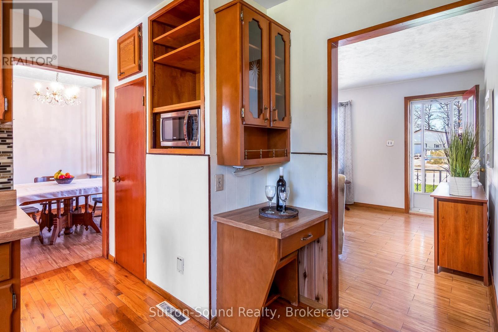 507 Mcnaughton Street, South Bruce Peninsula, Ontario  N0H 2T0 - Photo 11 - X12458155