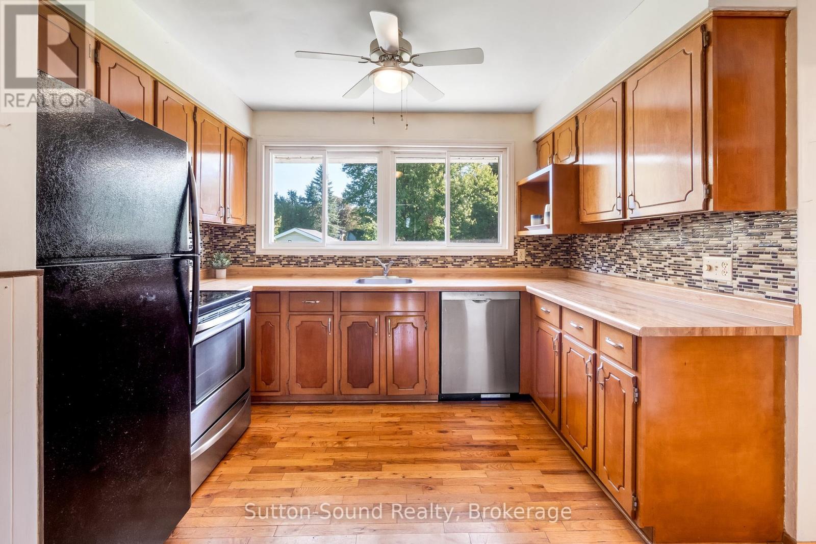 507 Mcnaughton Street, South Bruce Peninsula, Ontario  N0H 2T0 - Photo 13 - X12458155