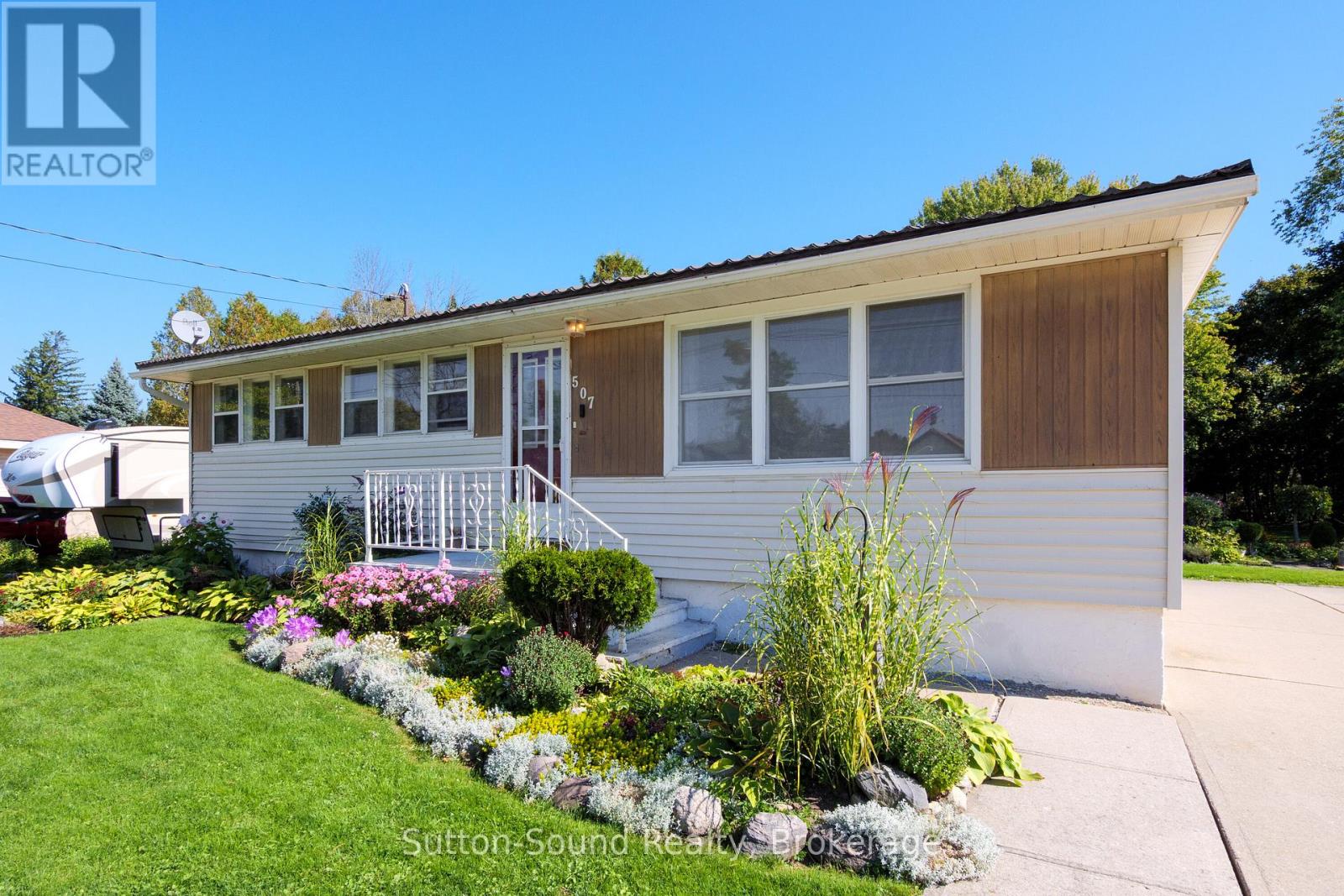 507 Mcnaughton Street, South Bruce Peninsula, Ontario  N0H 2T0 - Photo 2 - X12458155