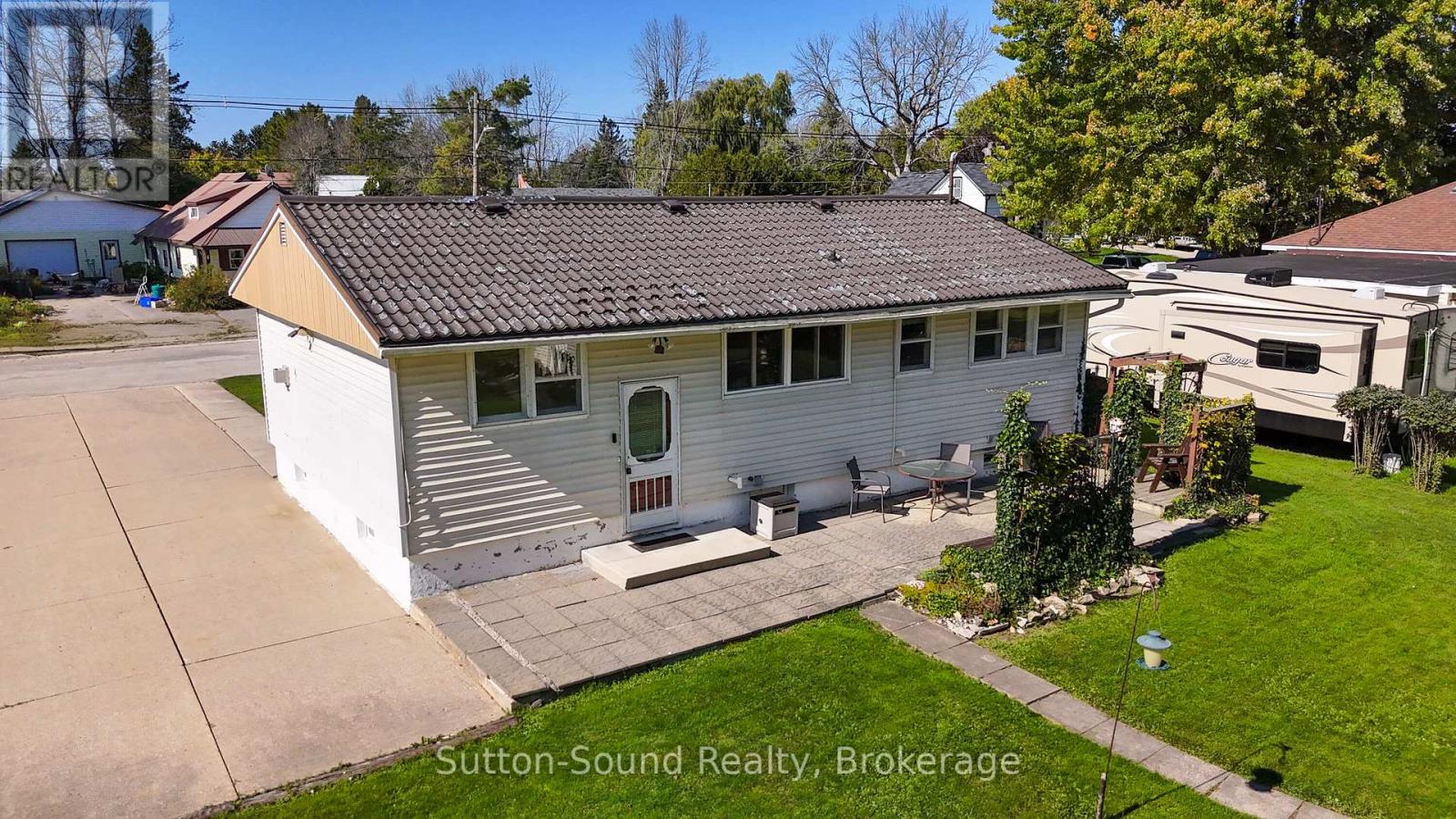 507 Mcnaughton Street, South Bruce Peninsula, Ontario  N0H 2T0 - Photo 28 - X12458155