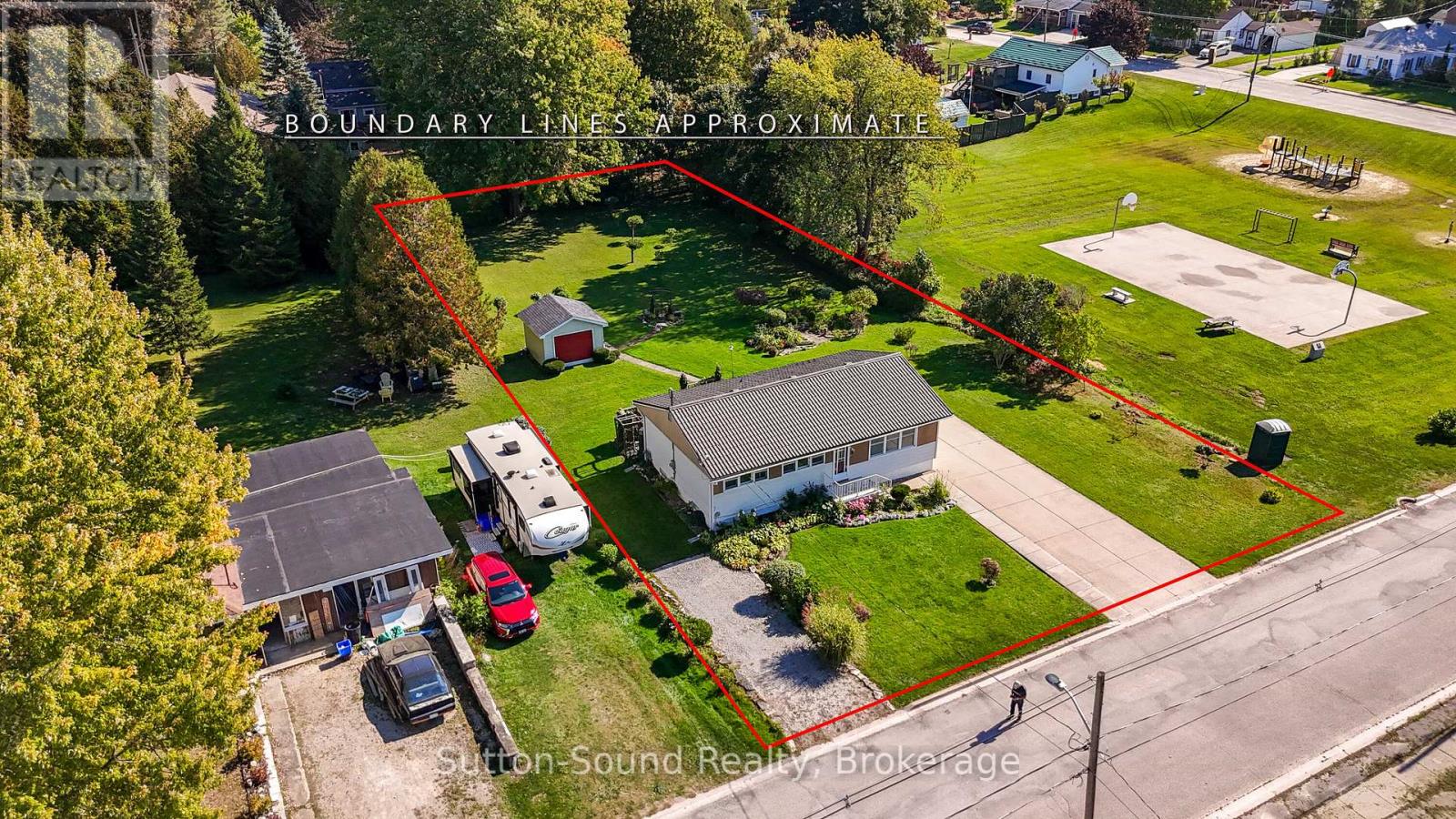 507 Mcnaughton Street, South Bruce Peninsula, Ontario  N0H 2T0 - Photo 3 - X12458155