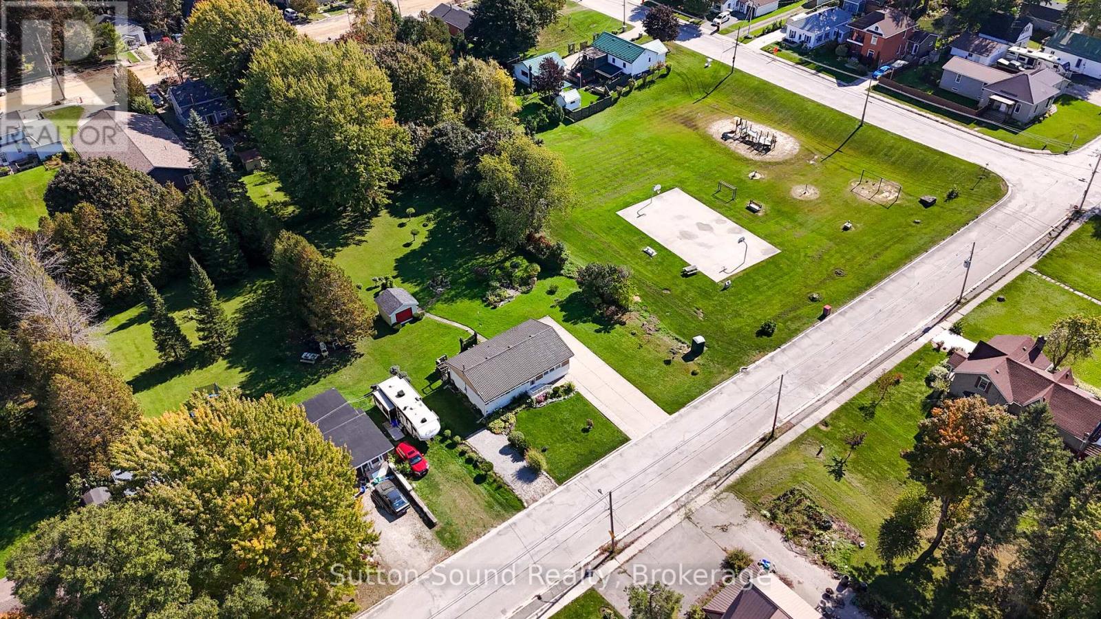 507 Mcnaughton Street, South Bruce Peninsula, Ontario  N0H 2T0 - Photo 39 - X12458155