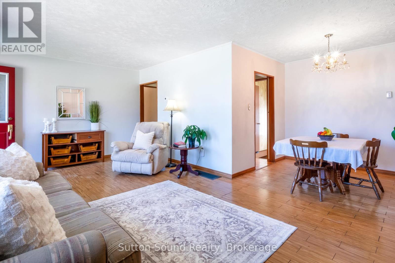 507 Mcnaughton Street, South Bruce Peninsula, Ontario  N0H 2T0 - Photo 7 - X12458155