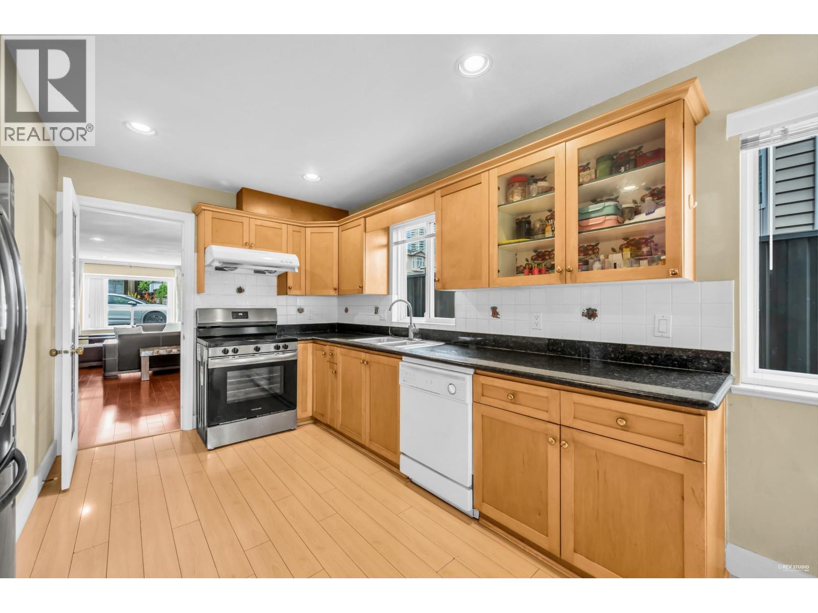 7222 16th Avenue, Burnaby, British Columbia  V3N 1N5 - Photo 12 - R3057684