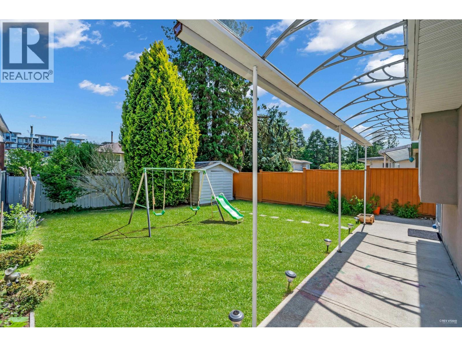 7222 16th Avenue, Burnaby, British Columbia  V3N 1N5 - Photo 2 - R3057684