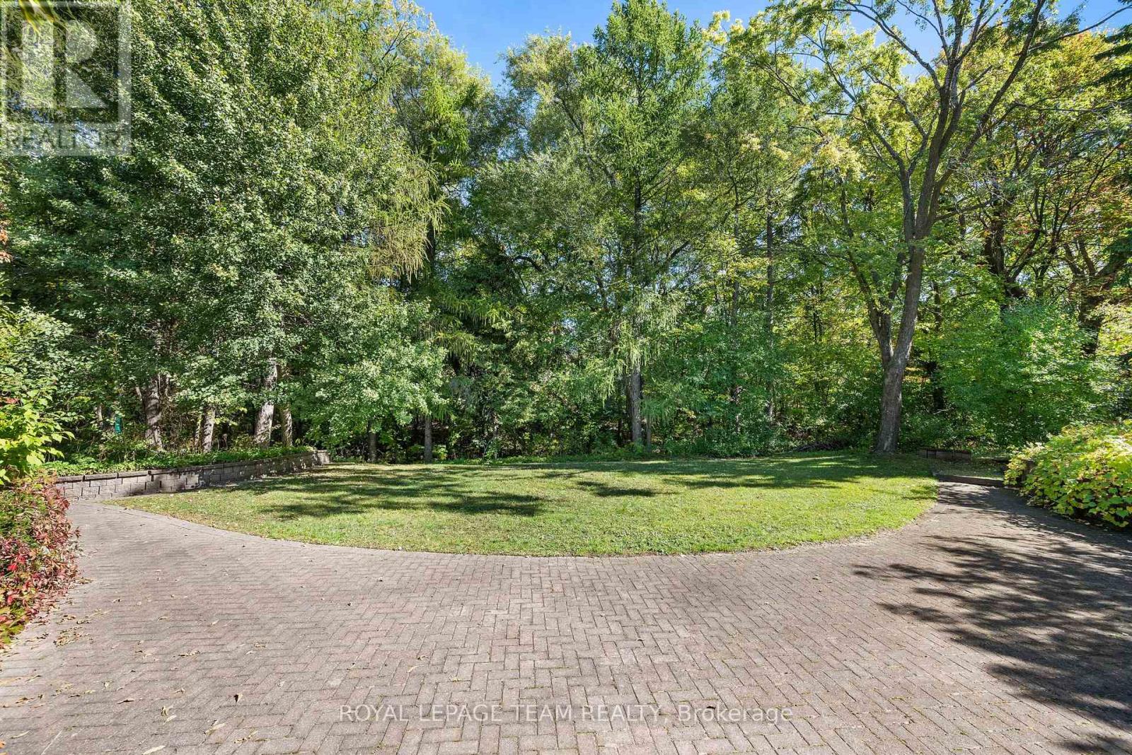 1495 Prince Of Wales Drive, Ottawa, Ontario  K2C 1N8 - Photo 41 - X12456780