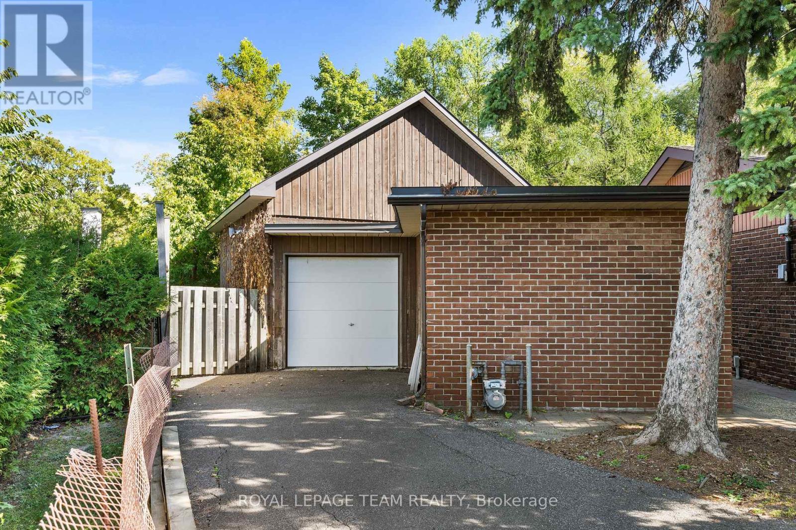 1495 Prince Of Wales Drive, Ottawa, Ontario  K2C 1N8 - Photo 47 - X12456780