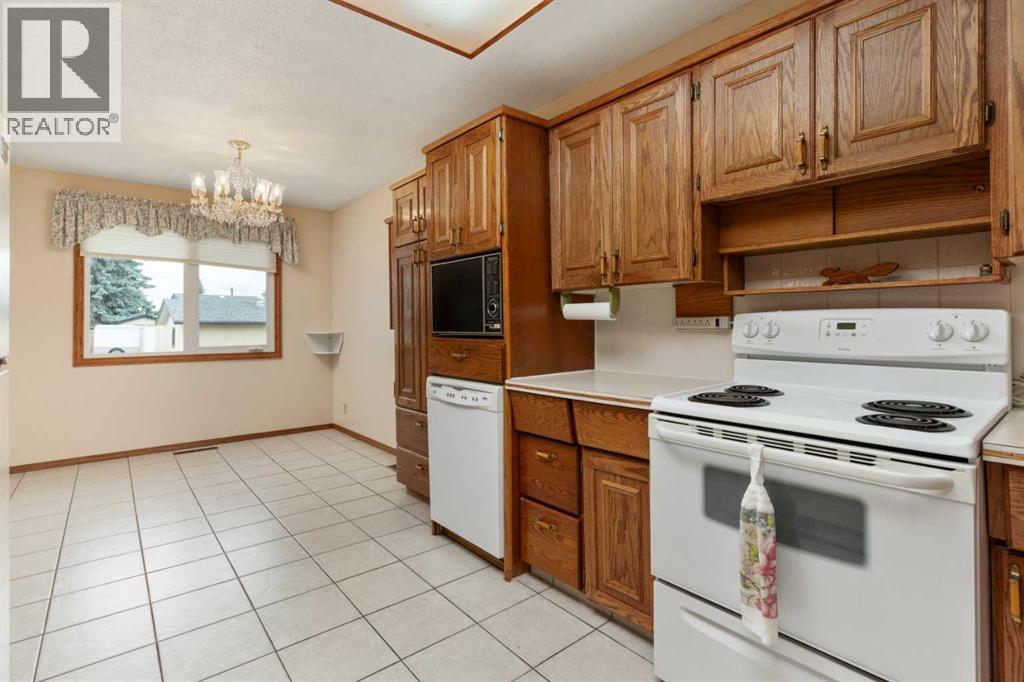 6508 45 Avenue, Camrose, Alberta  T4V 0C5 - Photo 11 - A2241644
