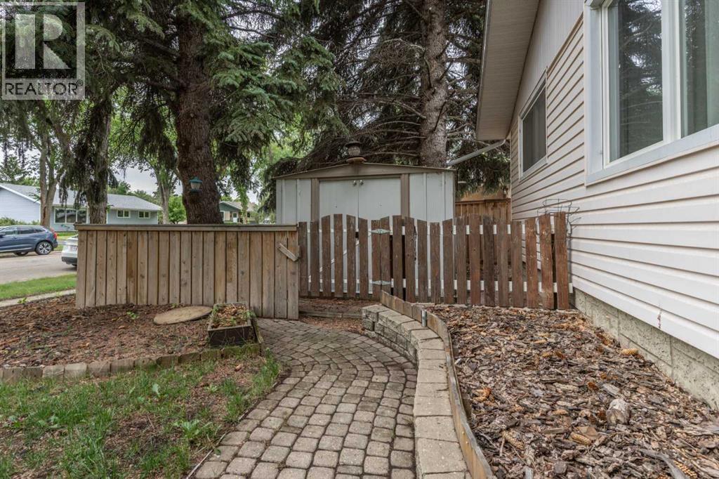 6508 45 Avenue, Camrose, Alberta  T4V 0C5 - Photo 2 - A2241644