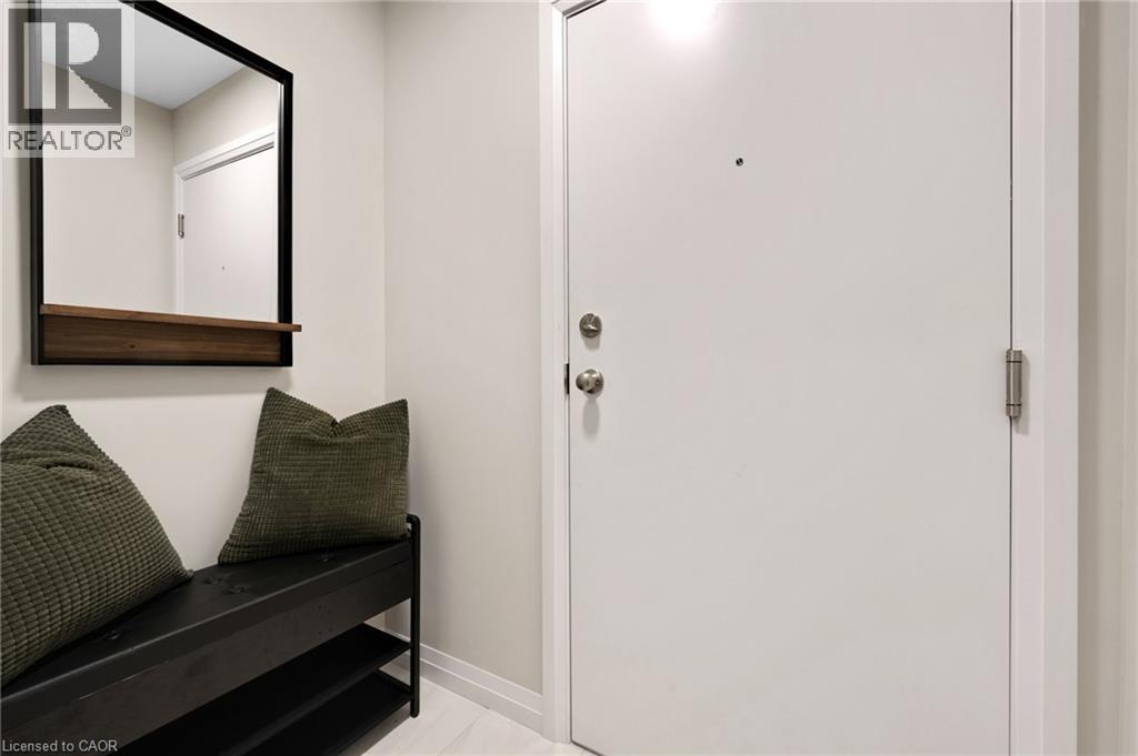 410 Northfield Drive W Unit# E5, Waterloo, Ontario  N2V 0J3 - Photo 4 - 40753075