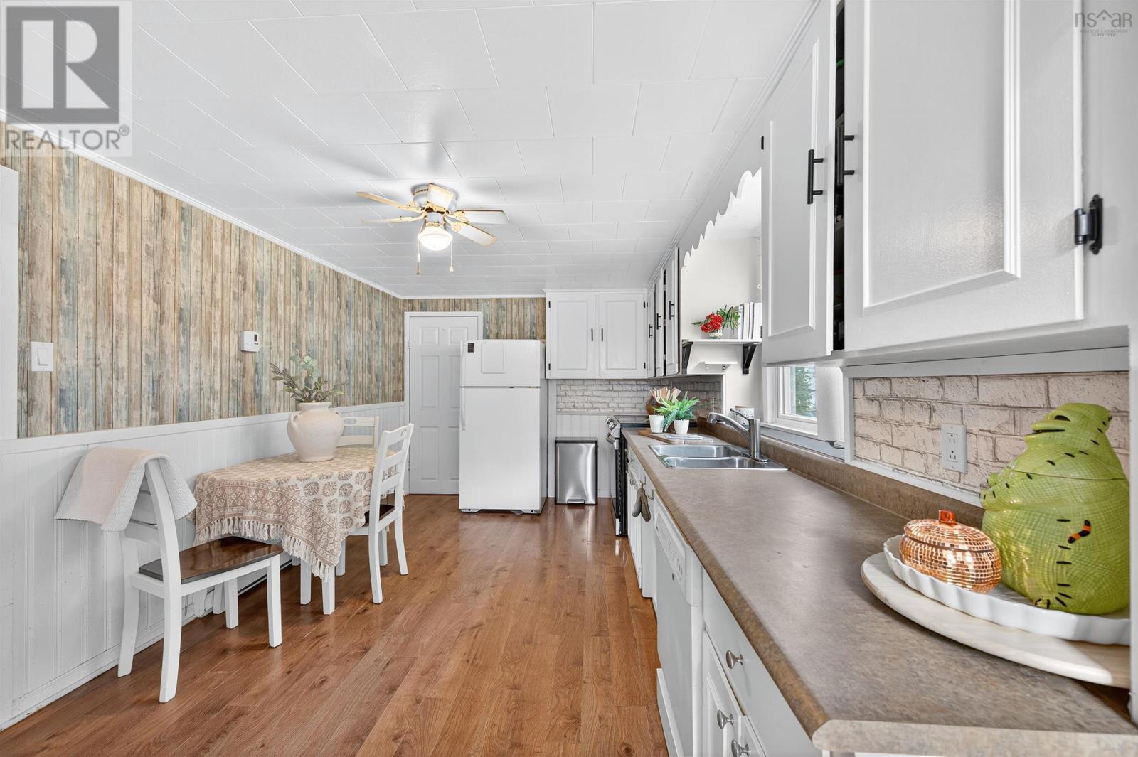 47 Borden Street, Glace Bay, Nova Scotia  B1A 1Y2 - Photo 5 - 202525663