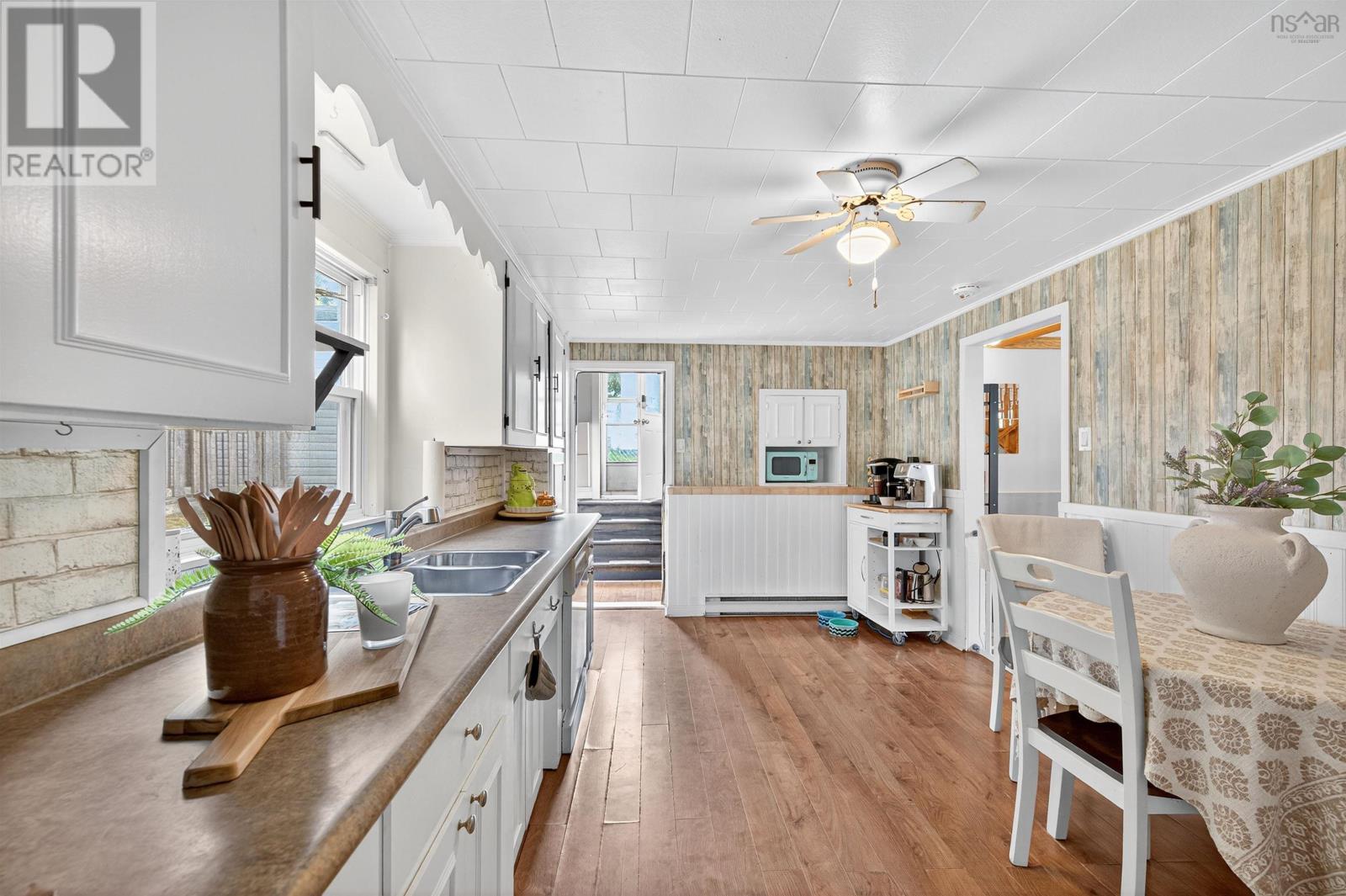 47 Borden Street, Glace Bay, Nova Scotia  B1A 1Y2 - Photo 6 - 202525663