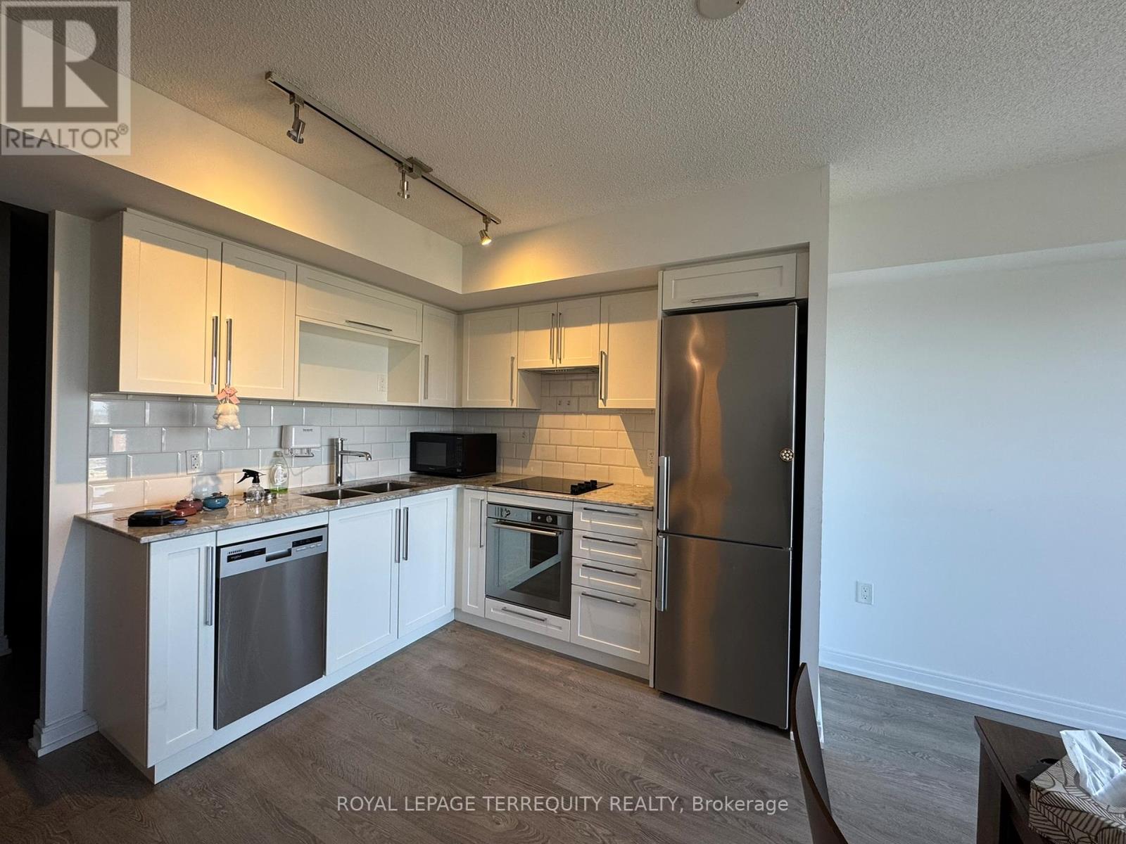 2620 - 275 Village Green Square, Toronto, Ontario  M1S 0L8 - Photo 2 - E12458135