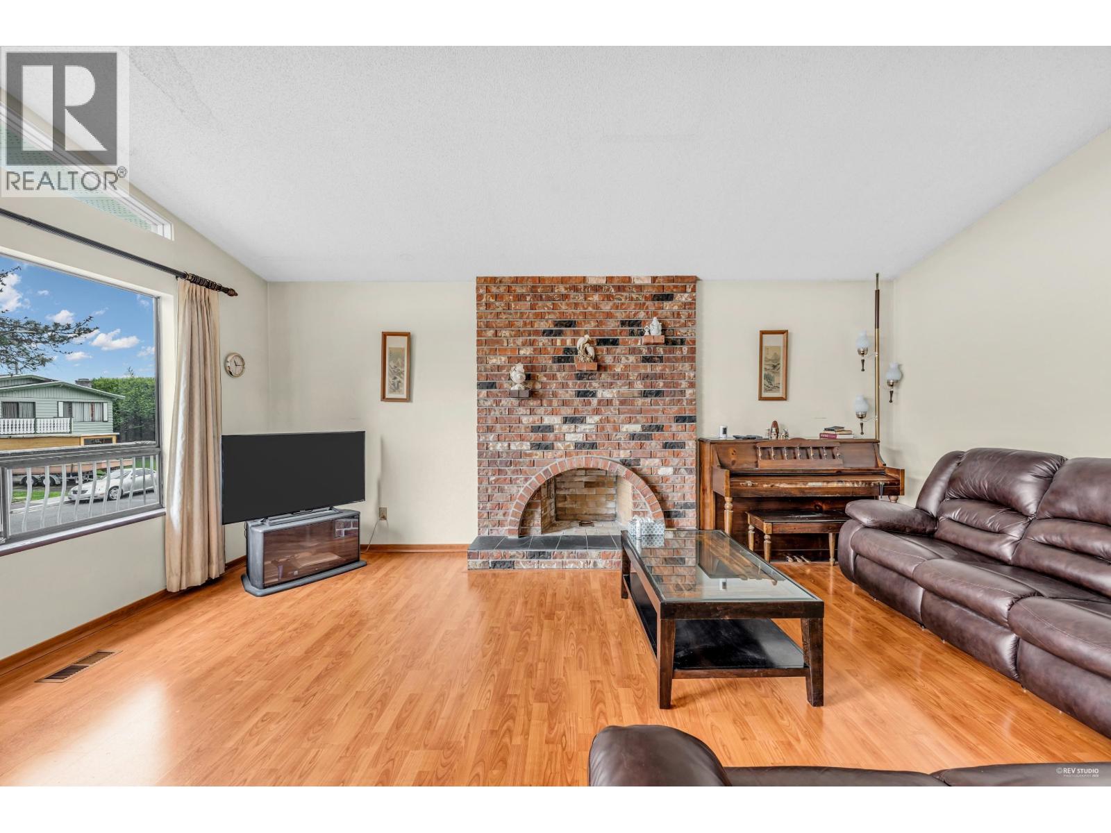 10671 Anahim Drive, Richmond, British Columbia  V7A 3C6 - Photo 4 - R3051640