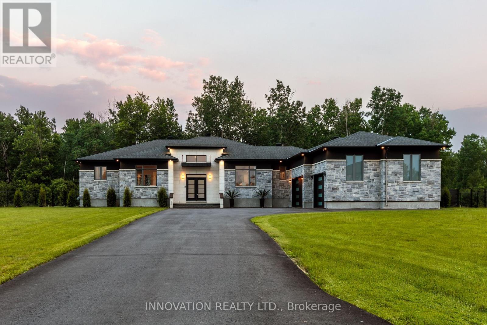 651 Ballycastle Crescent, Ottawa, Ontario  K1X 0A3 - Photo 1 - X12458174