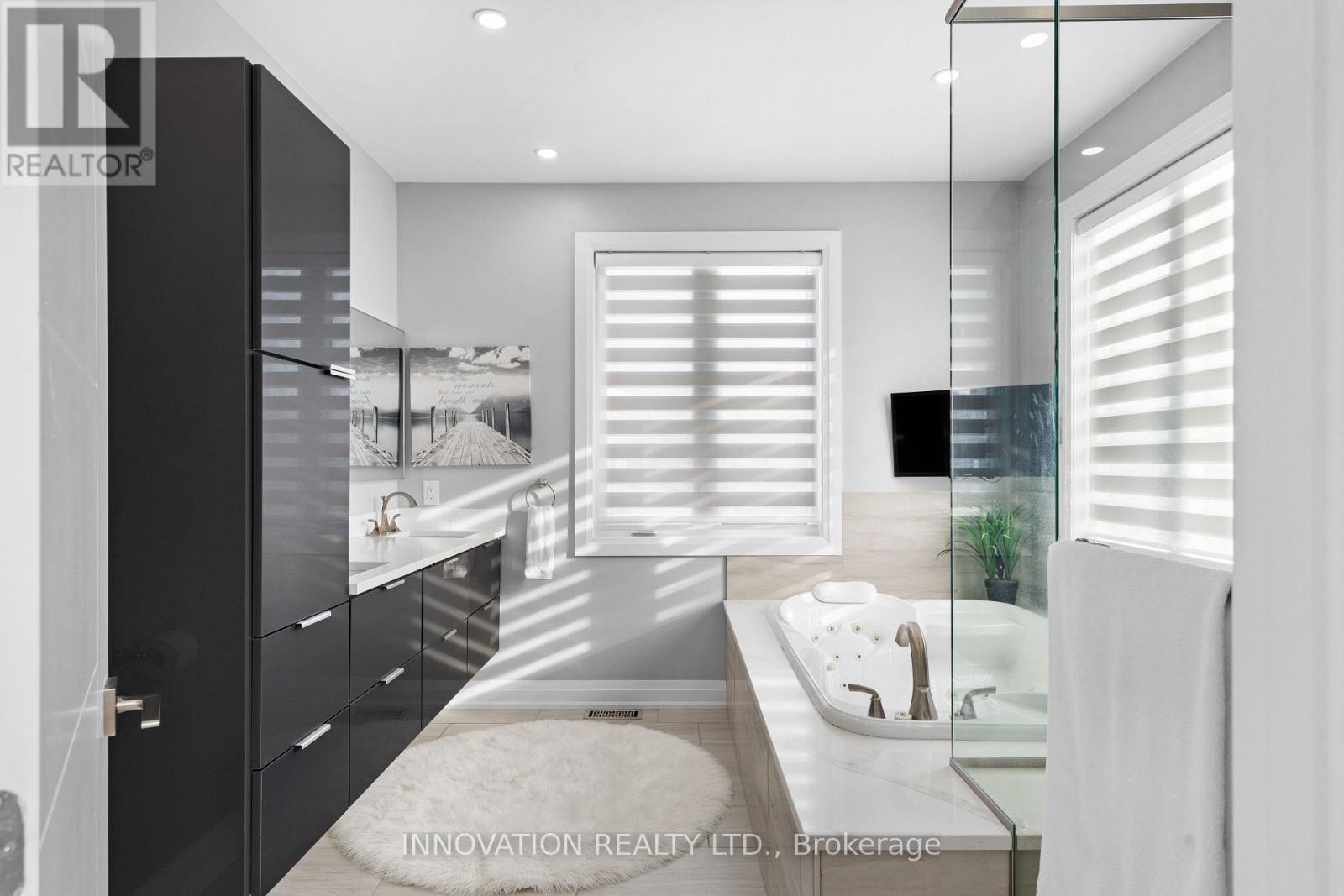 651 Ballycastle Crescent, Ottawa, Ontario  K1X 0A3 - Photo 17 - X12458174
