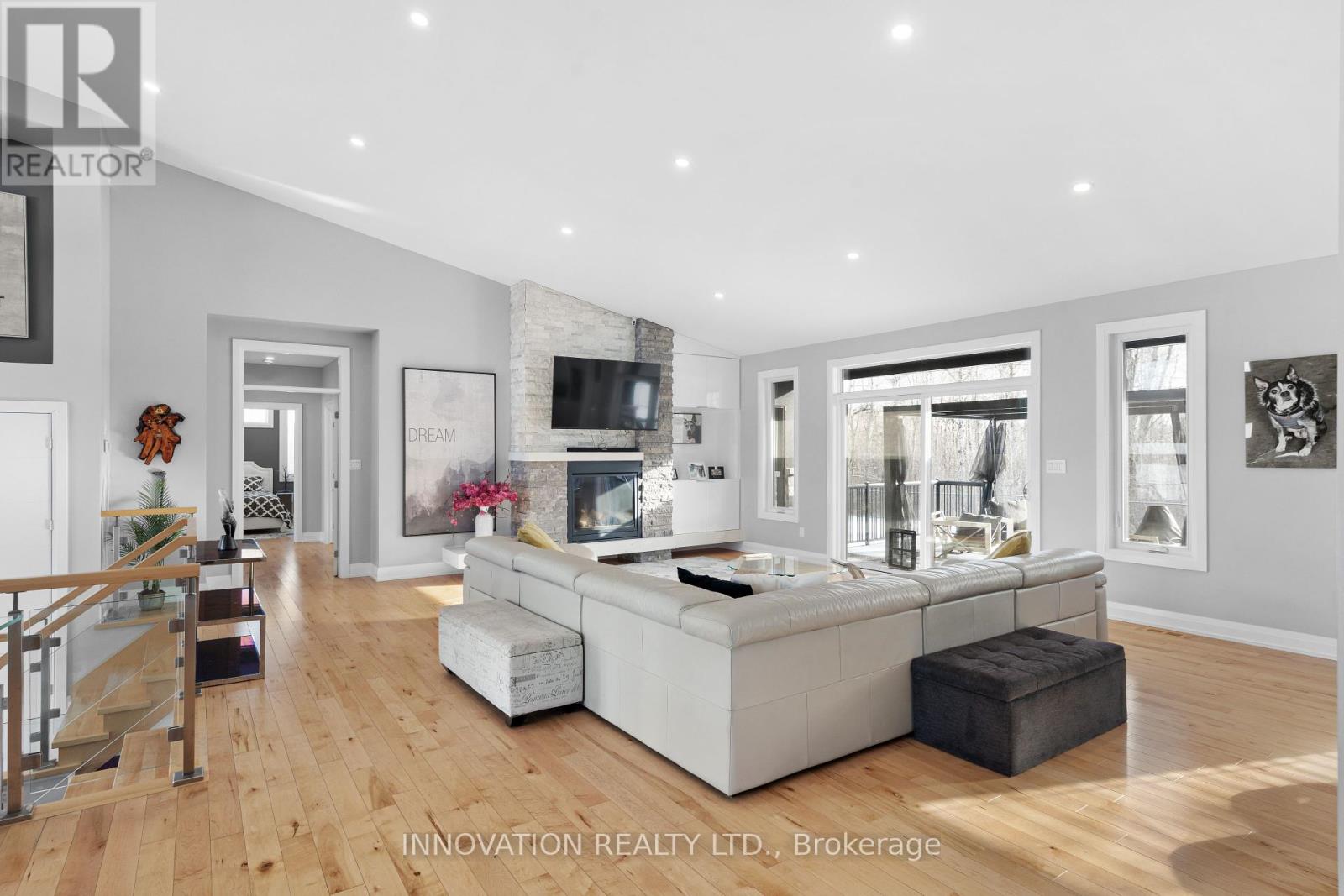 651 Ballycastle Crescent, Ottawa, Ontario  K1X 0A3 - Photo 8 - X12458174