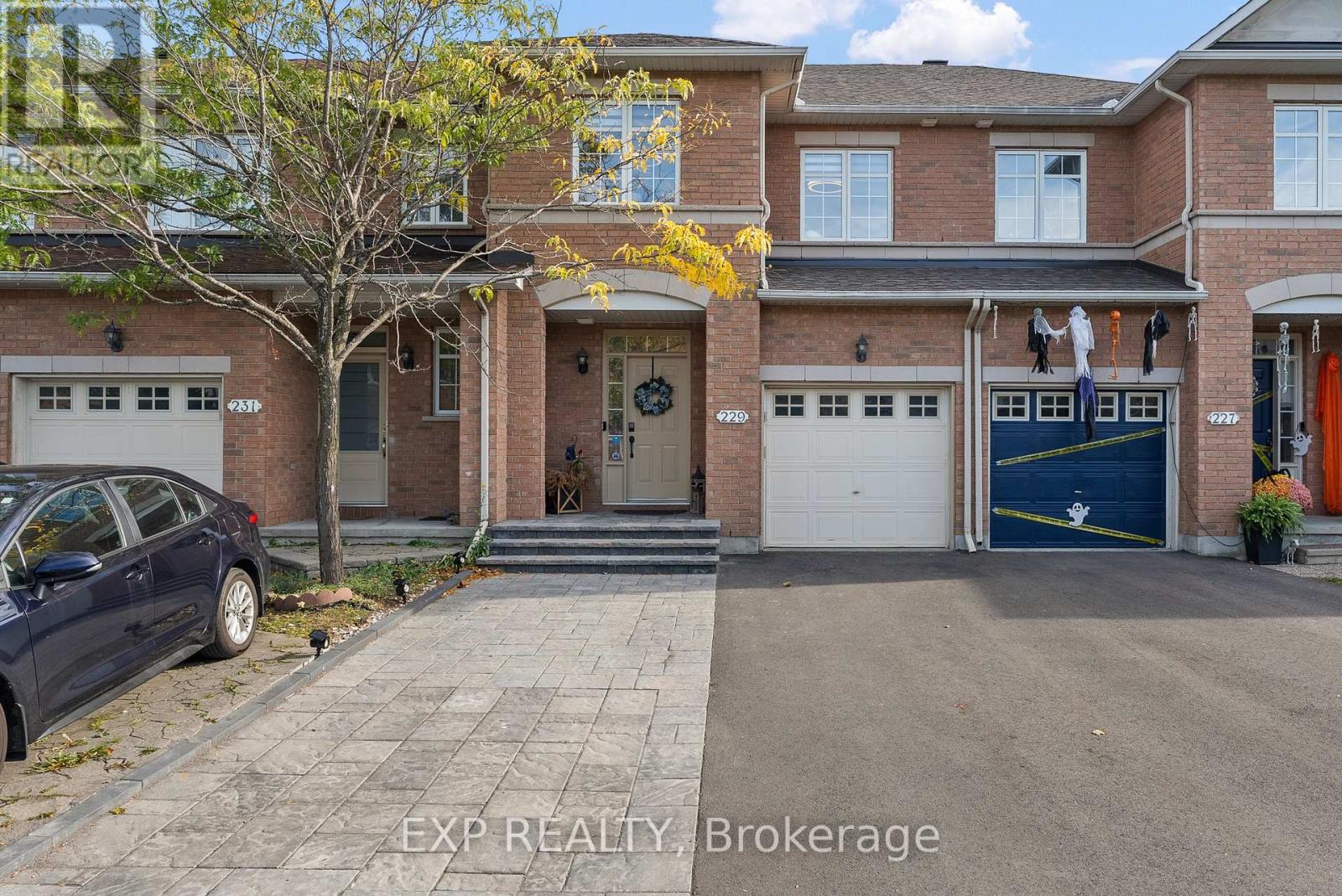 229 Duntroon Circle, Ottawa, Ontario  K1T 4C9 - Photo 1 - X12458190