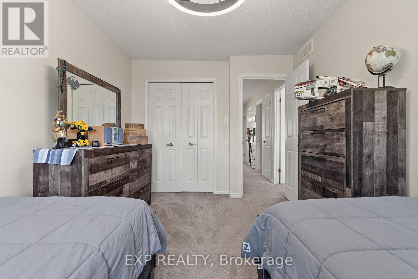 229 Duntroon Circle, Ottawa, Ontario  K1T 4C9 - Photo 21 - X12458190