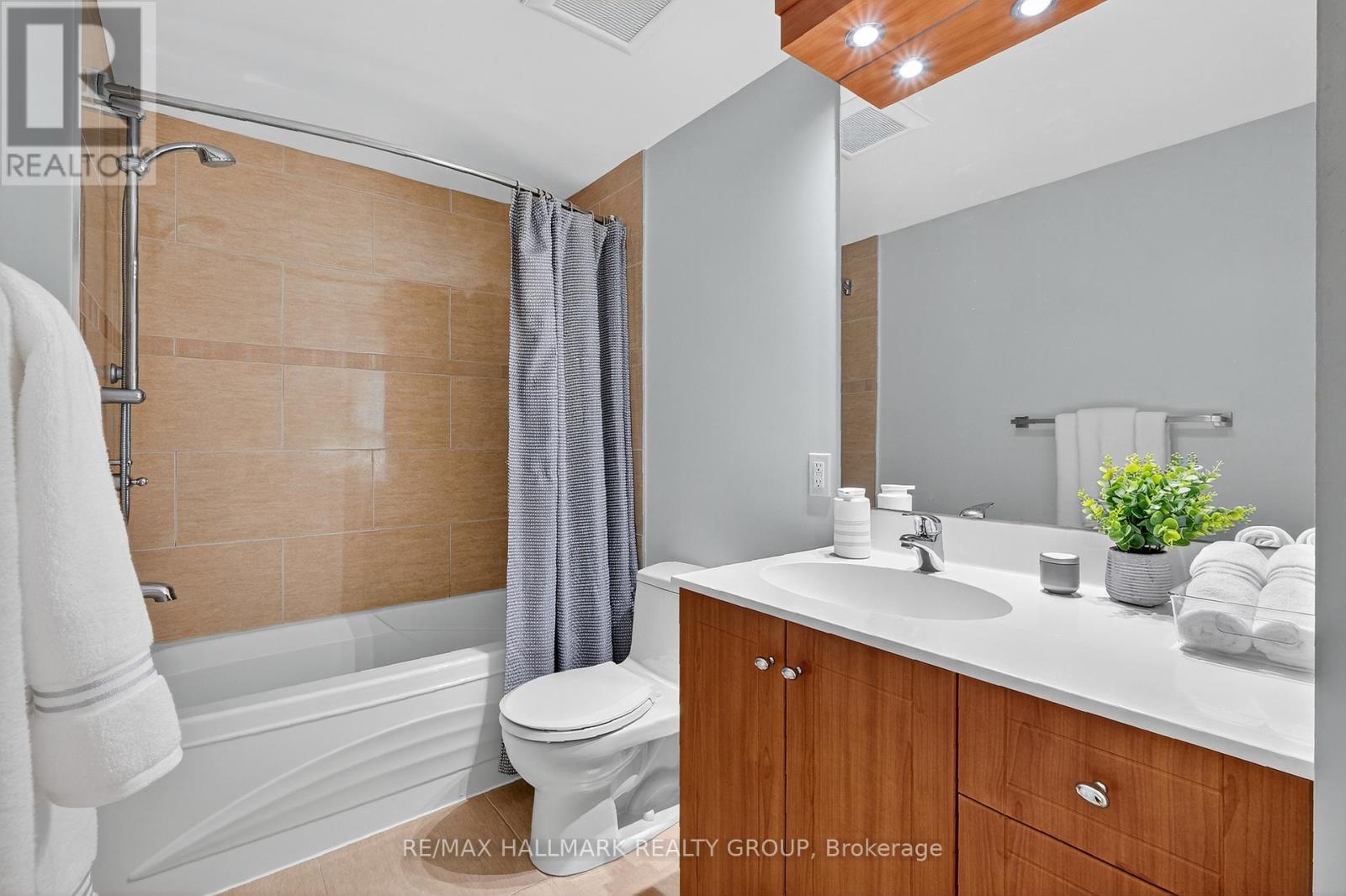 202 - 317 Metcalfe Street, Ottawa, Ontario  K2P 1S3 - Photo 24 - X12458199