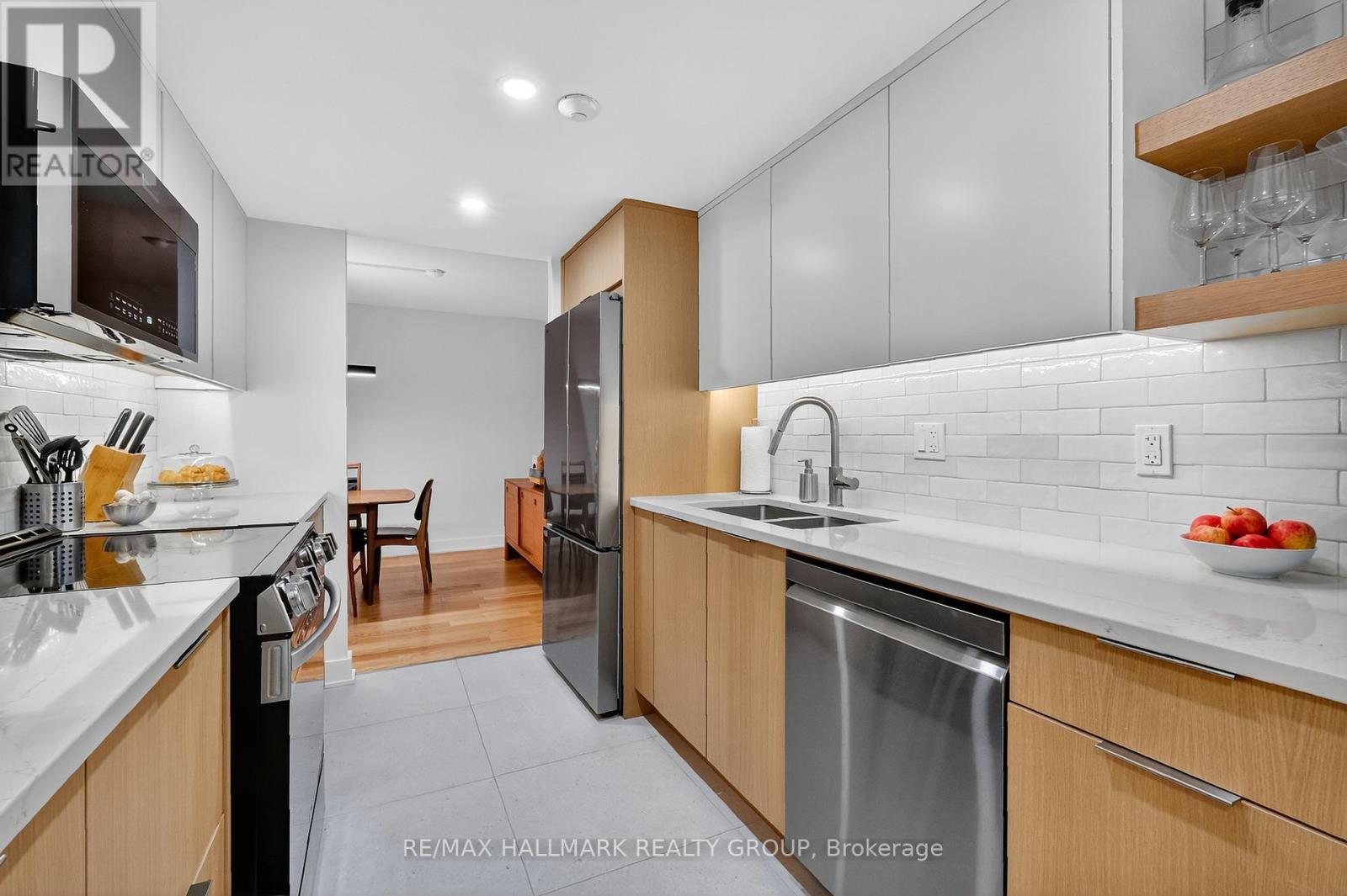 202 - 317 Metcalfe Street, Ottawa, Ontario  K2P 1S3 - Photo 4 - X12458199