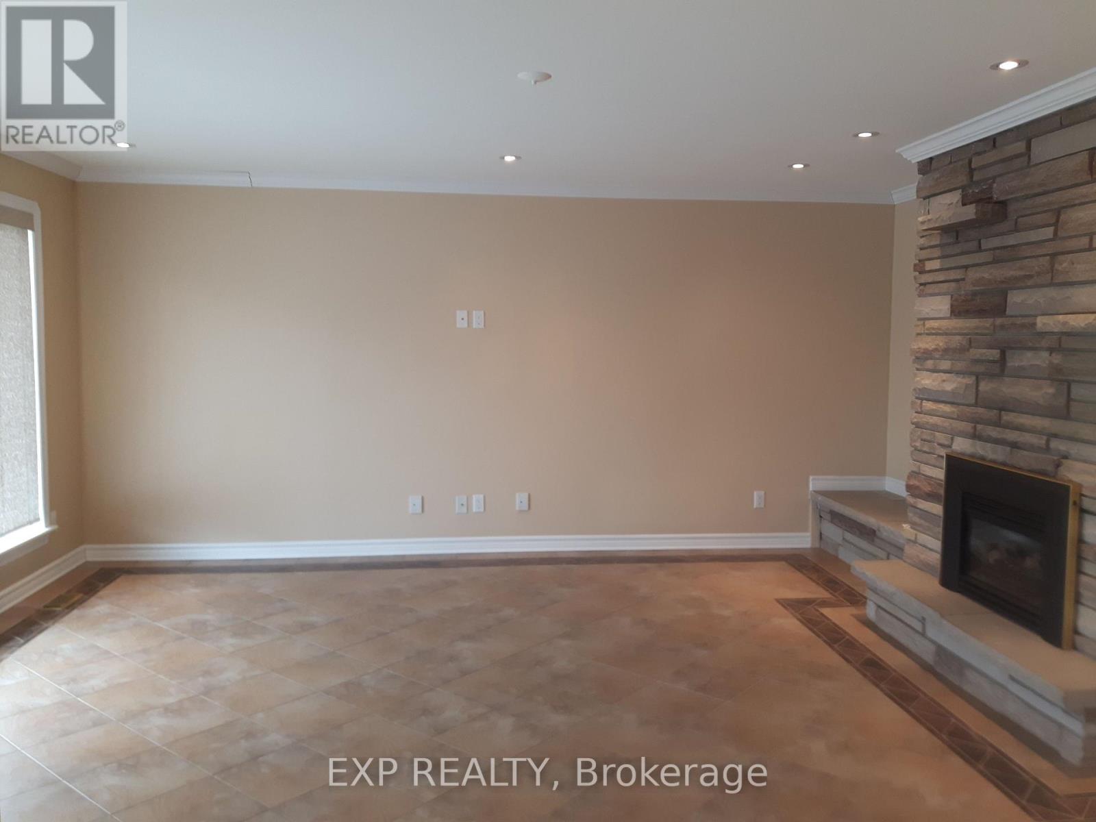 88 Craig Street, Russell, Ontario  K4R 1A6 - Photo 5 - X12458205