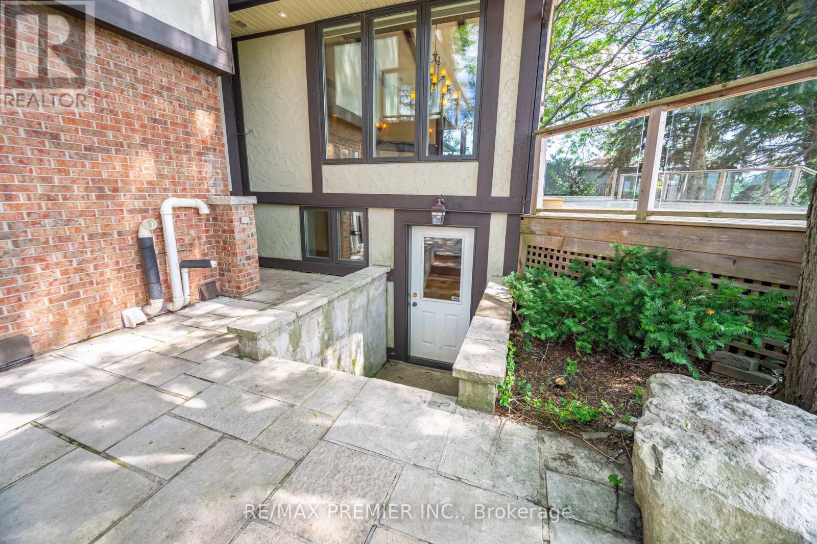 18 Ingleview Drive, Caledon, Ontario  L7C 1P3 - Photo 44 - W12458136