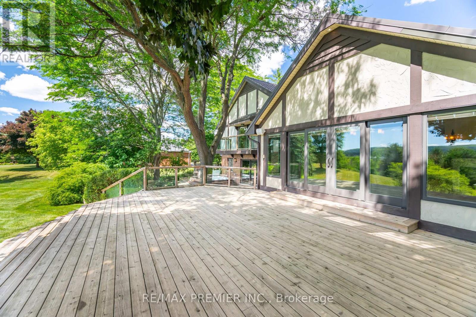 18 Ingleview Drive, Caledon, Ontario  L7C 1P3 - Photo 45 - W12458136