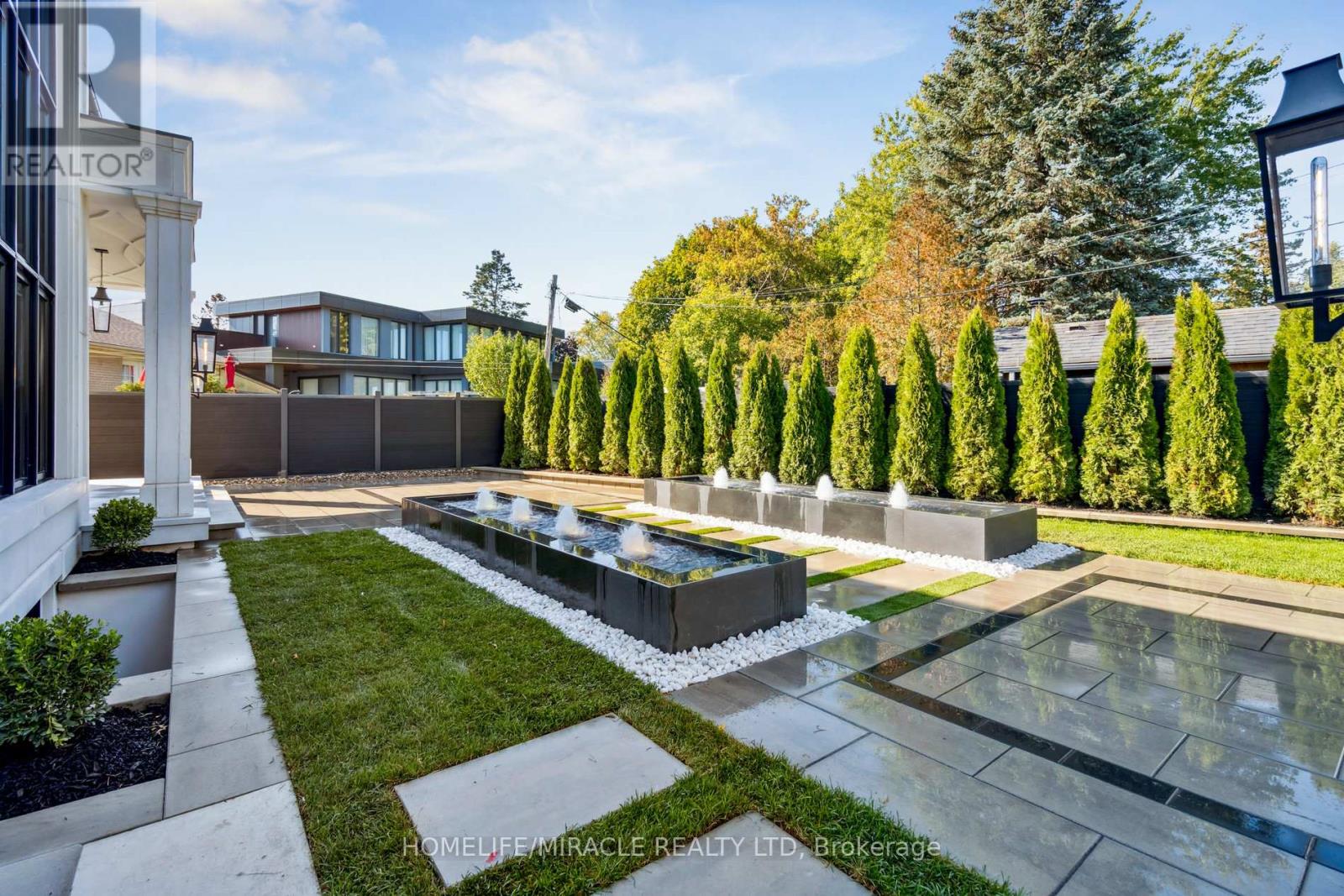 517 Stafford Drive, Oakville, Ontario  L6L 4M4 - Photo 48 - W12458137