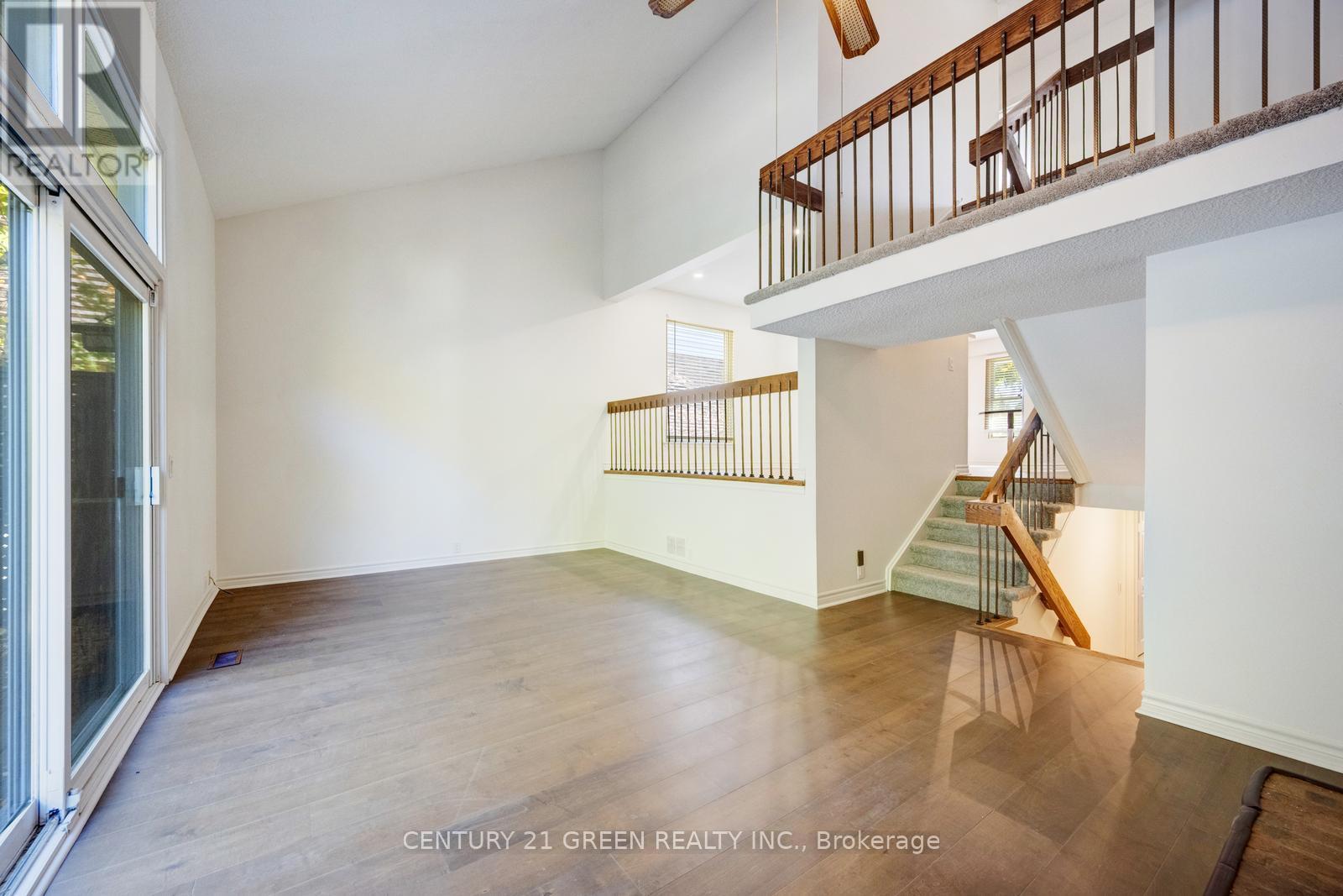 22 Davenrich Court, Brampton, Ontario  L6Z 1N6 - Photo 17 - W12458138